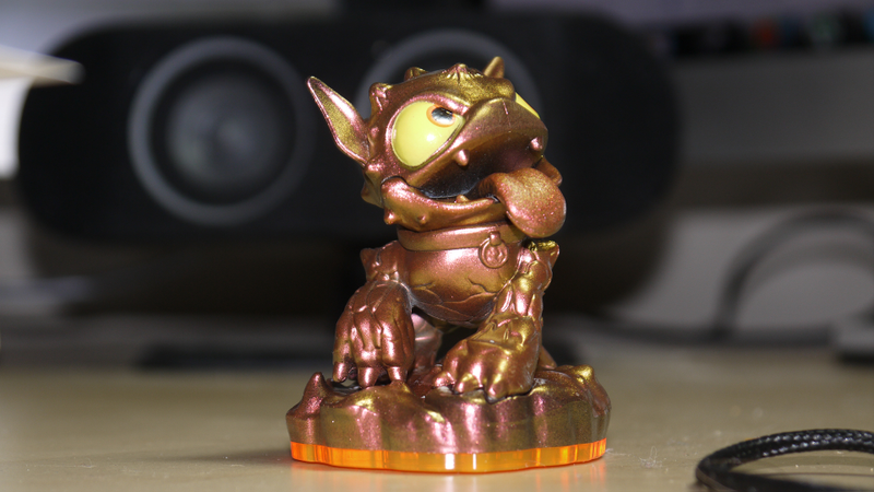 Illustration for article titled The E3 2013 Exclusive Skylanders Hot Dog MISB RARE